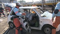 踏切の脱線事故を想定、ことでんが対策訓練 約100人参加、迅速対応めざす 高松市