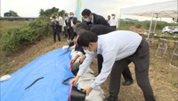 水産資源を守ろう 川にニホンウナギの成魚を放流 香川・東かがわ市