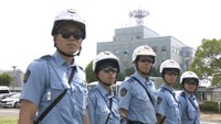 警察官がサングラス着用して取り締まり 紫外線対策で着用認める新基準 香川県警