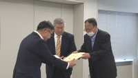 高松市サンポート地区の遊歩道化計画「見直しを」 周辺住民らが署名を提出