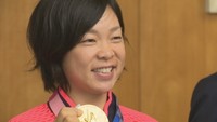 原田のどか選手に岡山県県民栄誉賞 東京五輪ソフトで金