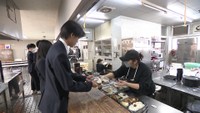 ホーユーが食事提供停止した琴平高校の食堂が再開 OBの会社が運営受託し全メニュー550円以内 香川