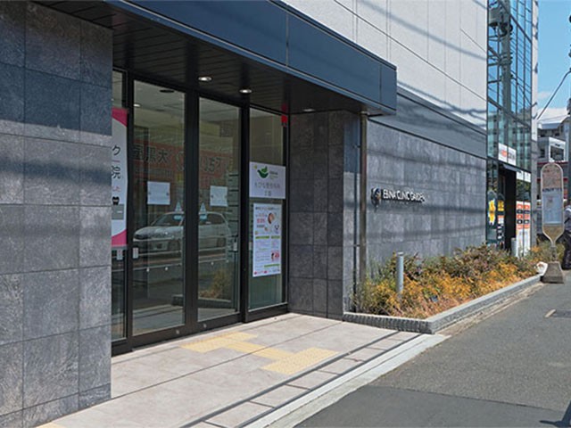 しのだ法律事務所 会議中2