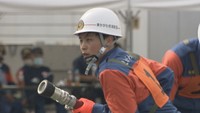 消防団が消火の技術を競う 香川・高松市