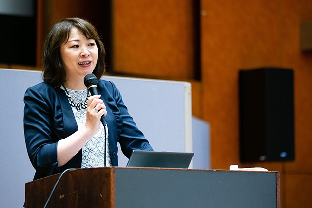 読者会議サロン 深田晶恵さん講演