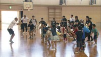 身体を動かして元気アップ!避難所の子どもたちが全身で遊ぶ 岡山