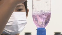 ペットボトルで竜巻発生? 小学生が気象や自然災害について学ぶ「夏休みお天気教室」 岡山市