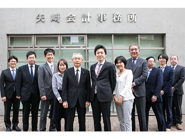 190175 税理士法人矢崎会計事務所3 会議 中