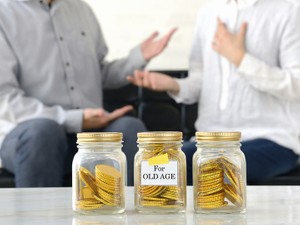 成年後見制度でできること 親が認知症になった場合の財産管理はどうなる?