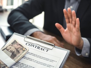 相続放棄の手続きを流れで解説 決断までの期限は3カ月