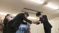 「イズミ」が新入社員の辞令交付式 新型コロナ対策で“モニター越し”の社長あいさつ 高松市