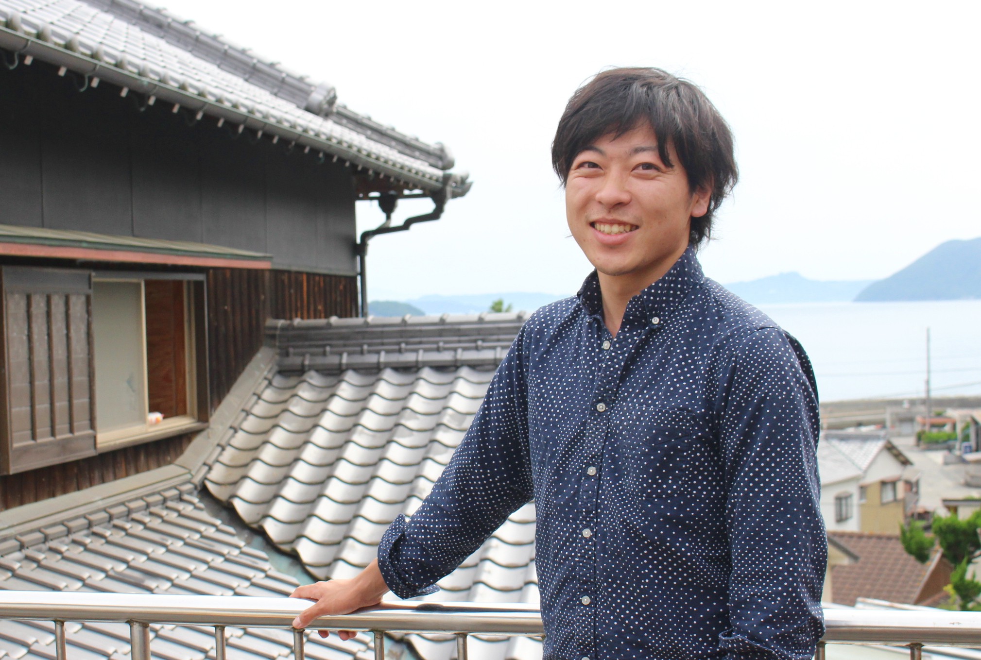 改修中は空き家の2階で生活!? 建築学ぶ大学院生、瀬戸芸作品の"工事"に参加