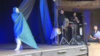 郷土芸能とダンスや音楽の融合「NEO KAGURA」 小豆島の農村歌舞伎舞台で観客を魅了 香川