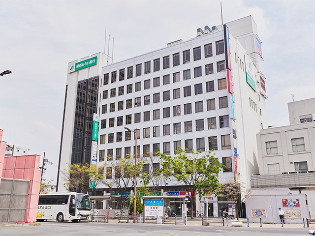 司法書士法人リーガルクリニック会議中2