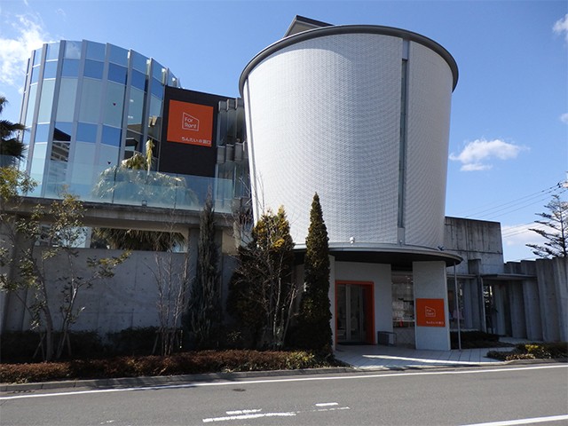 山田穂積法律事務所 会議中3