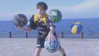 【特集】ボールを自在に操る「スゴ技」バスケパフォーマー B2香川ファイブアローズを盛り上げ
