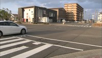 軽自動車とバスが交差点で衝突 乗客の女性ら2人軽傷 香川・宇多津町