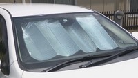 ダッシュボードは55℃超え… 炎天下の車内の危険とは