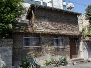 空き家を相続することになったら?放置するリスクや税金など知っておくべき情報まとめ