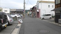 店を出た女性に刃物突き付け「金を出せ」 男がバッグ奪い逃走 岡山・玉野市