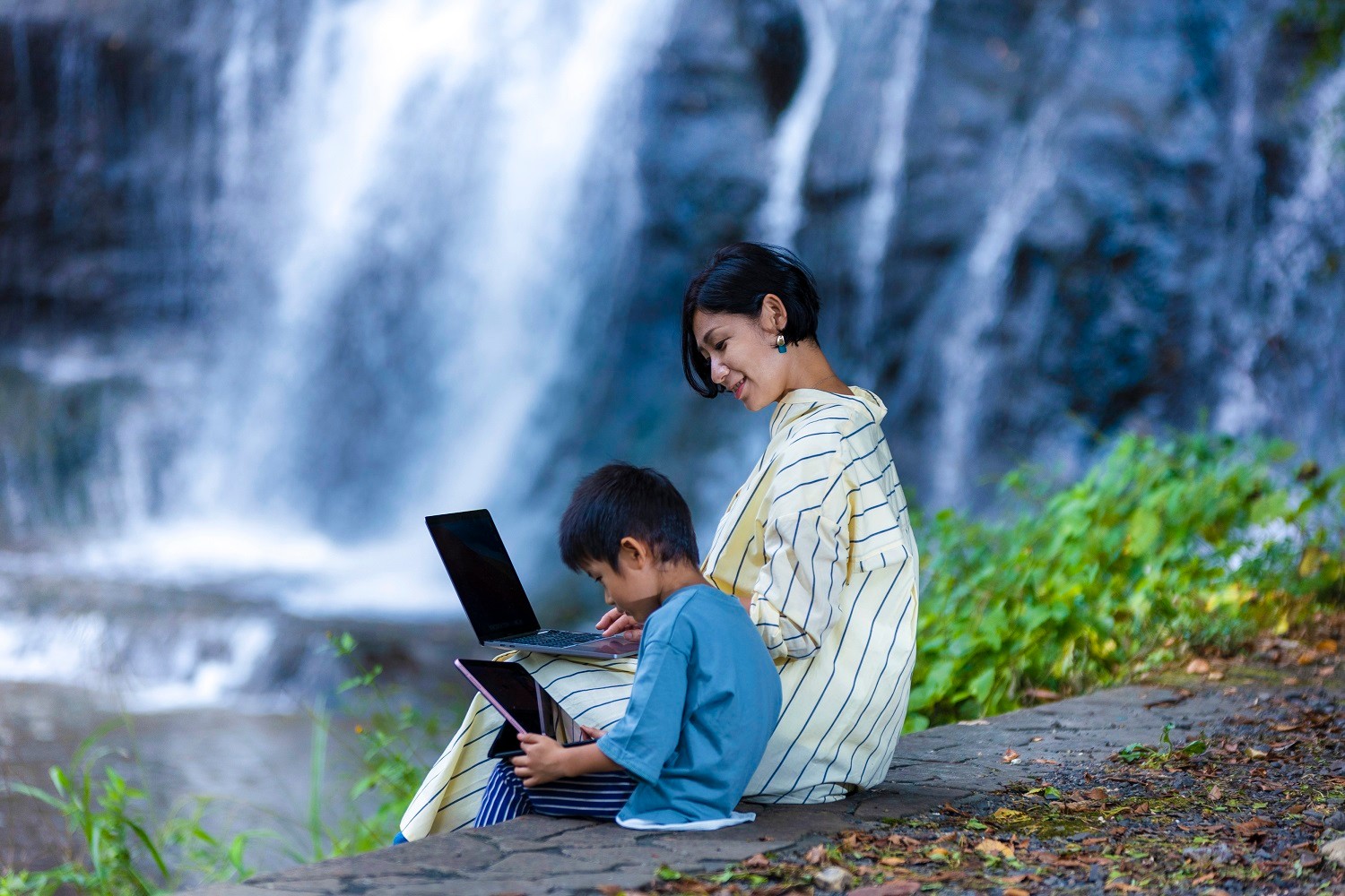 親子で始めた日本一周の旅 ママライターが「第二のふるさと」を探すワケ