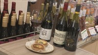 今年もボージョレ・ヌーボー解禁 天満屋岡山店に17種類、約500本並ぶ