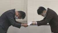 「学校での服装を自由に」 要望書と1万人超の署名を香川県教委に提出