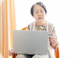 税金を滞納したまま亡くなったら、相続人に支払い義務は? 相続放棄はできる?