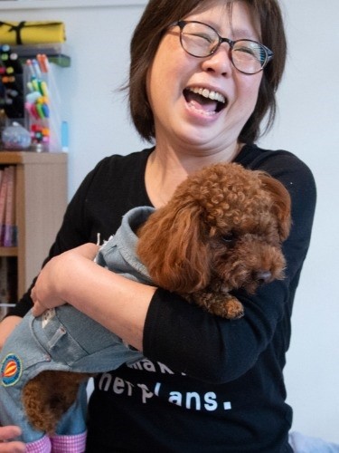 「ついペット用の服をたくさん買っちゃって」とお母さん