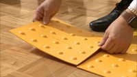 「点字ブロック型のマット」を中・四国の盲学校に贈呈 岡山
