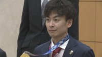 フェンシング・宇山賢さんが香川県に凱旋 金のポスト、浜田知事から表彰も