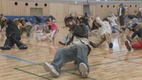 Shigekixさんが指導!子どもたちがブレイキン体験 「めちゃくちゃ面白い。めっちゃムズイ」 あなぶきアリーナ香川