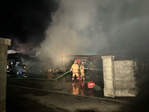 【速報】木造2階建ての住宅全焼 けが人なし 宮城・栗原市