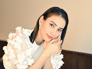 滝沢カレンさん「馴染み知らずの物語」インタビュー　名作15編のタイトルから着想した、まったく違う短編小説