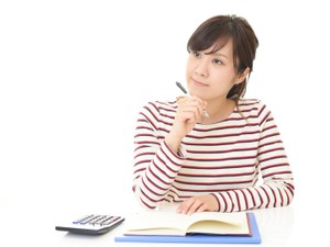家族信託の受託者の信託報酬はいくらぐらい? 相場や報酬の決め方を解説