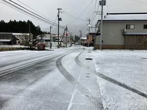 宮城県内 24日夜から各地で雪 仙台でも初雪を観測 駒ノ湯は初積雪