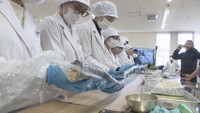 地元で取れる魚介類を知って 学生が調理体験 香川・宇多津町
