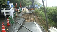香川県で大雨被害 土砂崩れや道路崩落…ため池決壊恐れで避難指示も(6日18時現在)