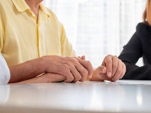 1.家族信託とは。仕組みや3人の登場人物を詳しく解説