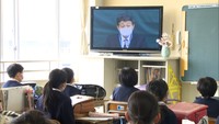 〈新型コロナ〉約1カ月ぶりの学校再開 感染予防でそれぞれの教室で始業式 岡山市