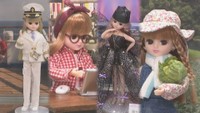 おもちゃ王国で「リカちゃん人形」イベント モデルに気象予報士、花火師など…100の衣装まとう 岡山・玉野市