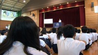 「みんなで集まって式ができる。素晴らしいこと」 豪雨で被災した真備町の小学校で終業式 岡山・倉敷