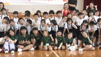 東かがわ市の小学生がハワイの子どもたちと交流 日本の遊びや給食を一緒に楽しむ 香川