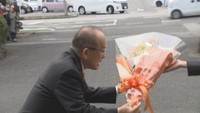 新見市の石田新市長が初登庁 農業へのデジタル技術導入や行財政改革に意欲 岡山
