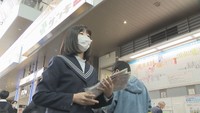 高校生が電車でのマナー向上を呼び掛け 駅でチラシ配りや構内アナウンス JR高松駅