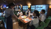 観光列車「千年ものがたり」サービス向上へ 専属乗務員がJR九州から接客術を学ぶ JR四国