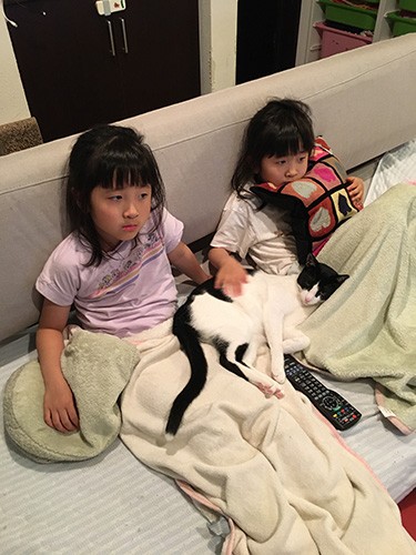 「エマとレイが来て、子どもたちには弱いものを守る優しさが育っています」とsugerさん(sugerさん提供)