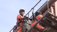 高速道路のさまざまな設備を点検するお父さん 香川【おしごとみせて】