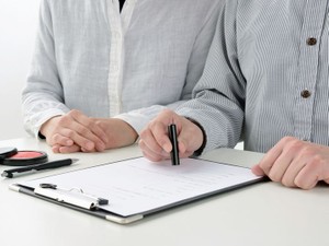 相続税対策に生命保険の活用を。受取人の指定や加入しすぎに注意