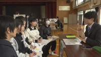 KSB荻津アナウンサーらが小学校で特別授業 6年生が将来について考える 岡山・赤磐市